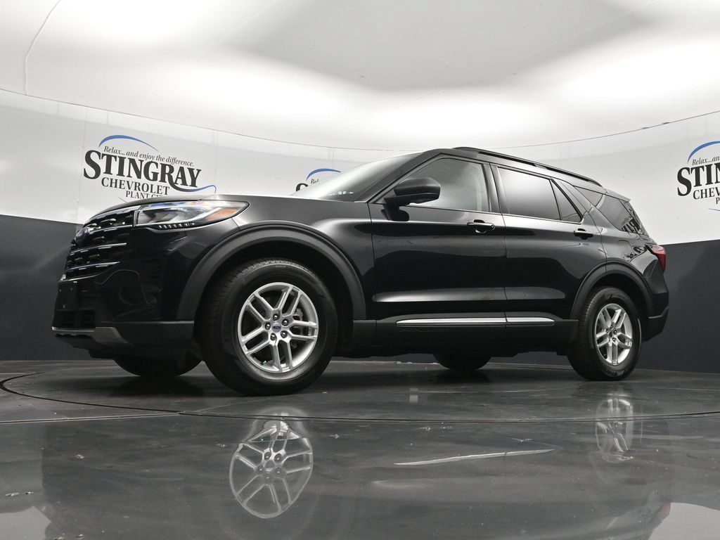 Used 2025 Ford Explorer Active RWD image 37