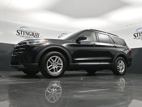 Used 2025 Ford Explorer Active RWD image 37
