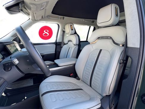 Used 2023 Rivian R1S Adventure image 13