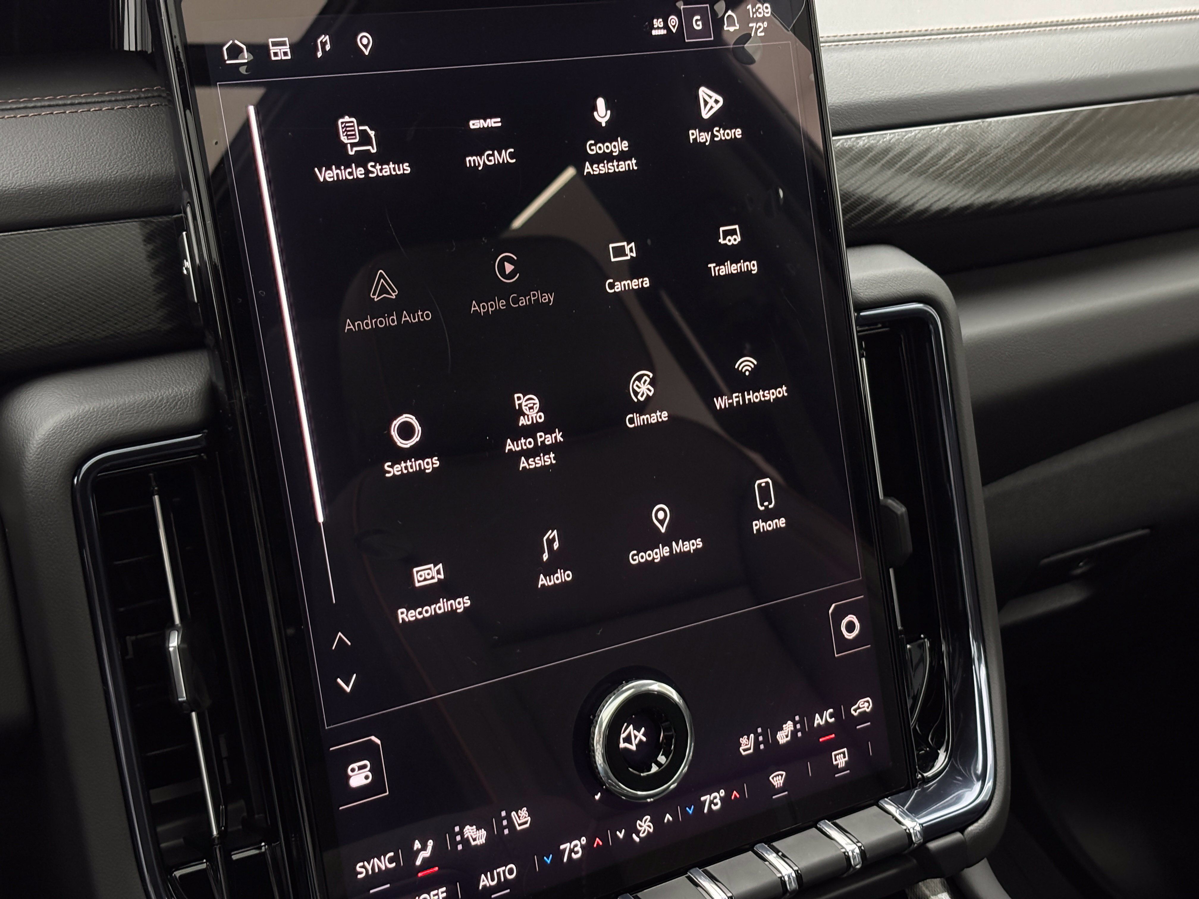 New 2026 GMC Yukon XL AT4 w/ AT4 Premium Plus Package AWD/4WD image 30