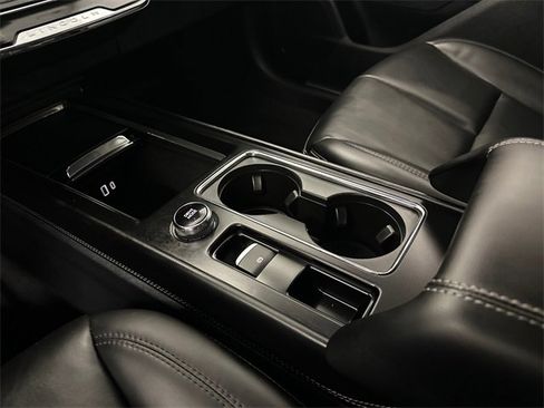 Used 2023 Lincoln Corsair FWD w/ Rear Removable Package Tray image 29