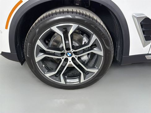 New 2026 BMW X5 xDrive40i AWD/4WD image 33