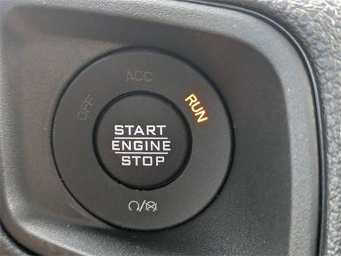 New 2025 Jeep Gladiator Sport image 32