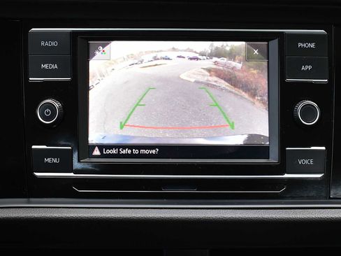 Used 2024 Volkswagen Jetta SE image 16