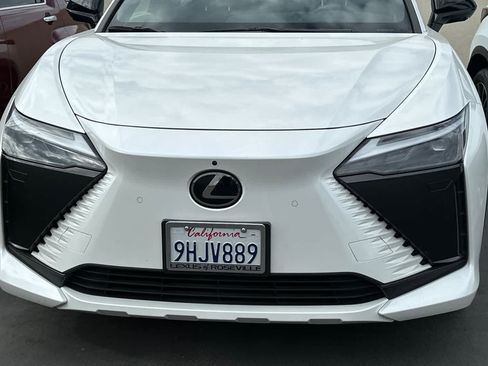 Used 2023 Lexus RZ 450e Premium w/ Technology Package AWD/4WD image 9