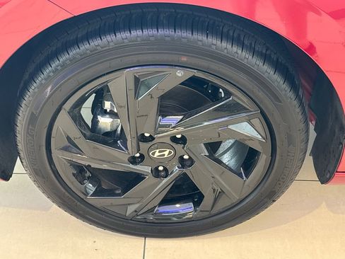 New 2026 Hyundai Elantra SEL Sport Premium FWD image 9