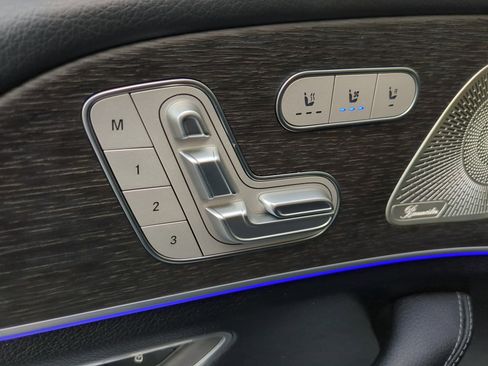 Used 2023 Mercedes-Benz GLS 580 4MATIC image 18