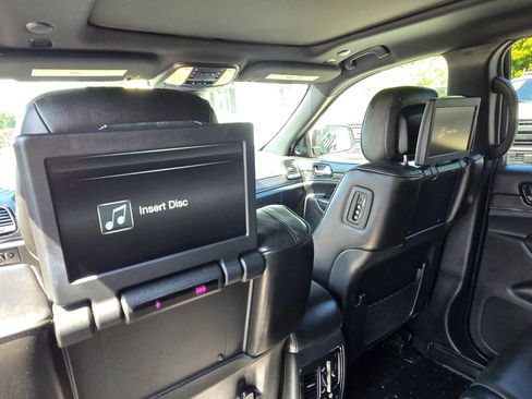 Used 2019 Jeep Grand Cherokee High Altitude AWD/4WD image 12