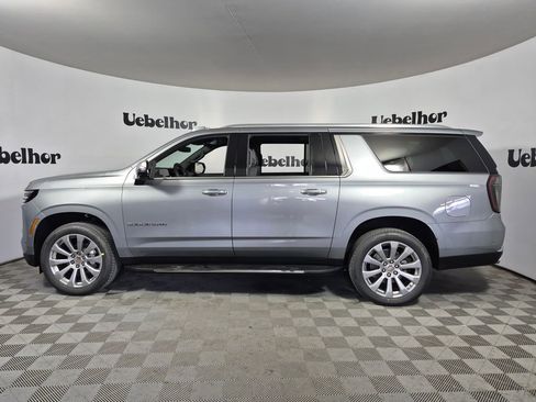 New 2026 Chevrolet Suburban Premier image 4