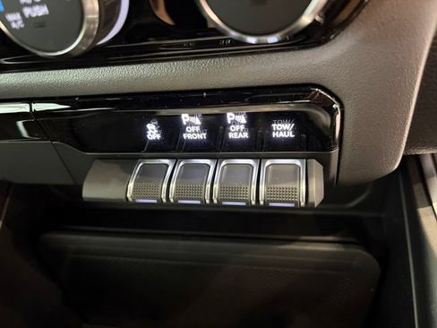 New 2026 RAM 1500 Express AWD/4WD image 27