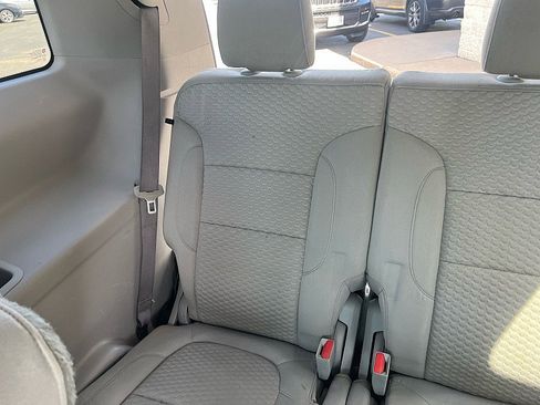 Used 2017 GMC Acadia SLE AWD/4WD image 20