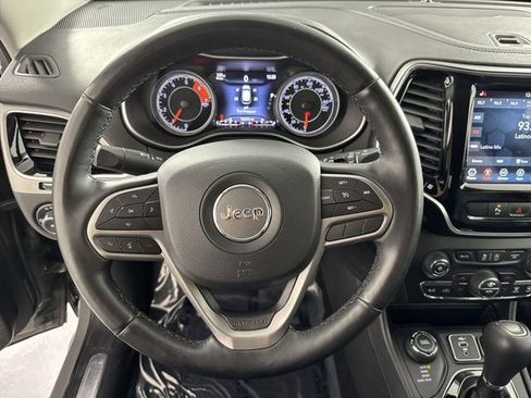 Used 2019 Jeep Cherokee Limited image 11