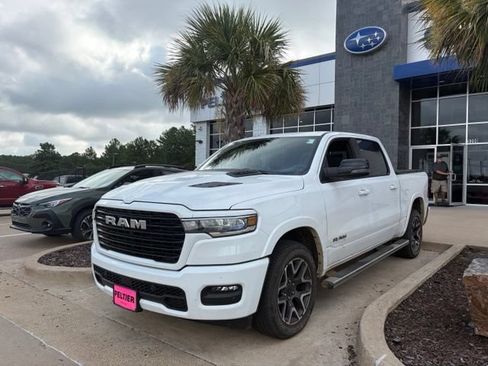 Used 2025 RAM 1500 Laramie AWD/4WD image 3