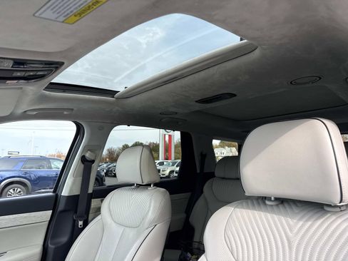 Used 2024 Hyundai Palisade Calligraphy image 9