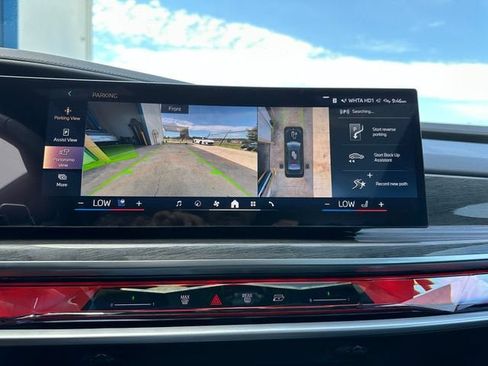 Used 2023 BMW 740i w/ Parking Assistance Package RWD image 33