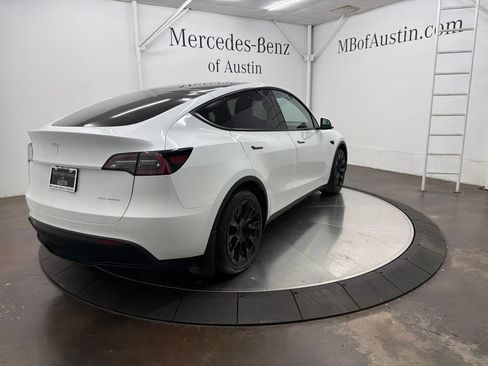 Used 2022 Tesla Model Y Long Range AWD/4WD image 7
