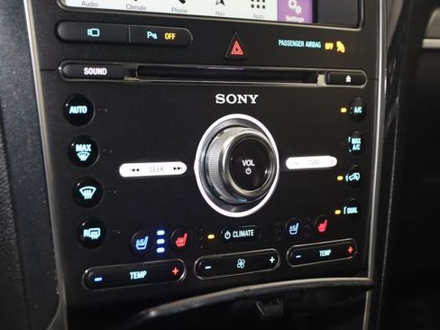 Used 2018 Ford Explorer Sport w/ Equipment Group 401A AWD/4WD image 32