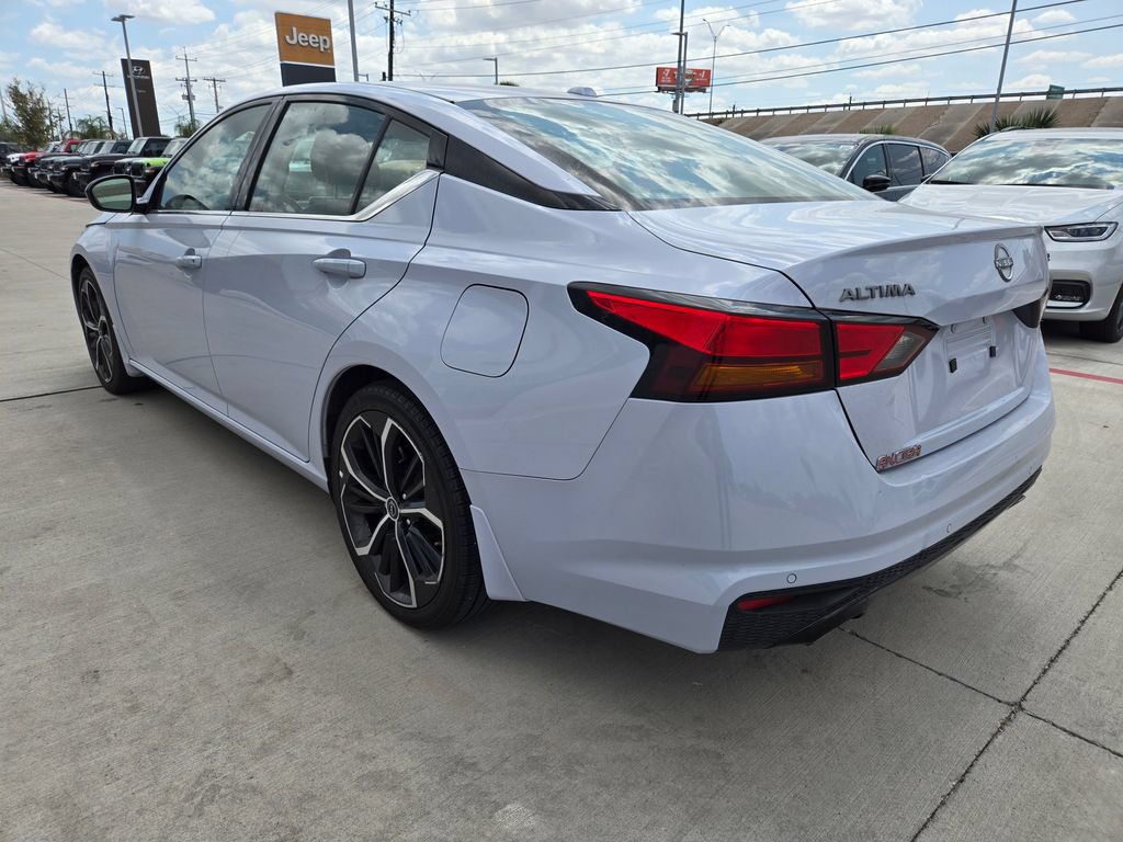 Used 2024 Nissan Altima 2.5 SR FWD image 5