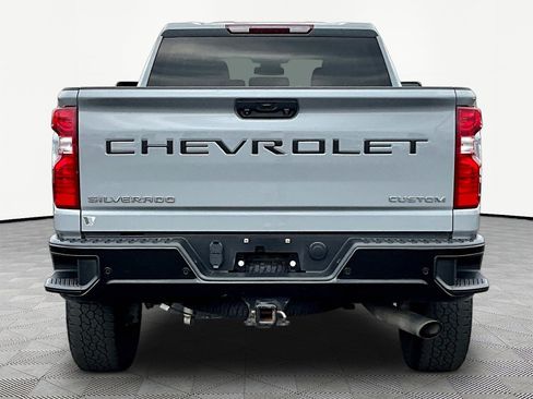 Used 2024 Chevrolet Silverado 2500 Custom w/ Custom Value Package AWD/4WD image 5