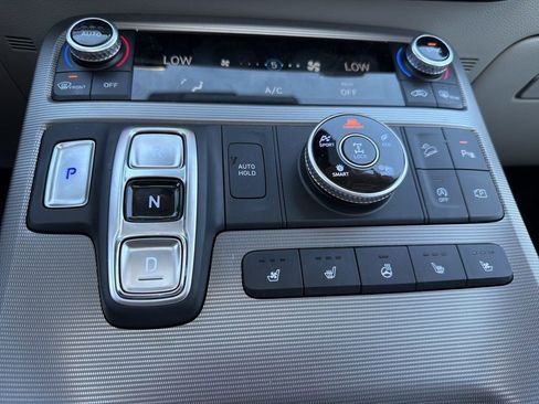 Used 2024 Hyundai Palisade Calligraphy image 10