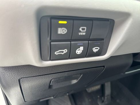 Used 2020 Toyota Highlander Platinum FWD image 11