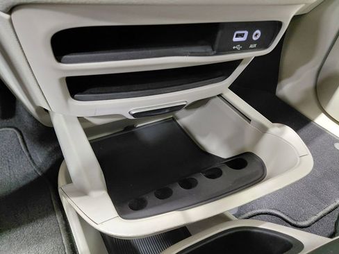 Certified 2019 Chrysler Pacifica Limited image 43