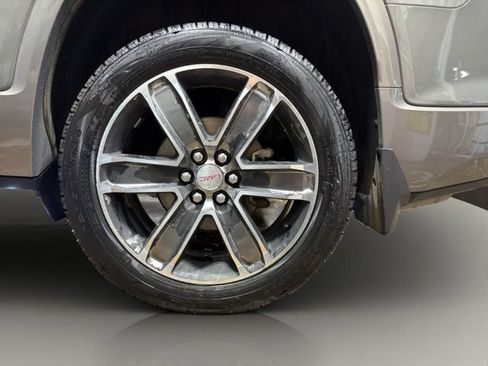 Used 2019 GMC Acadia Denali w/ Technology Package AWD/4WD image 36