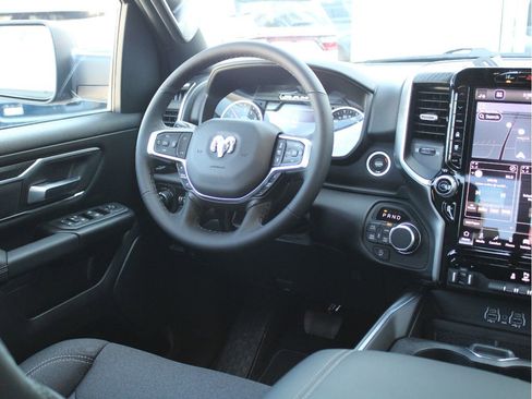 New 2026 RAM 1500 Big Horn AWD/4WD image 13