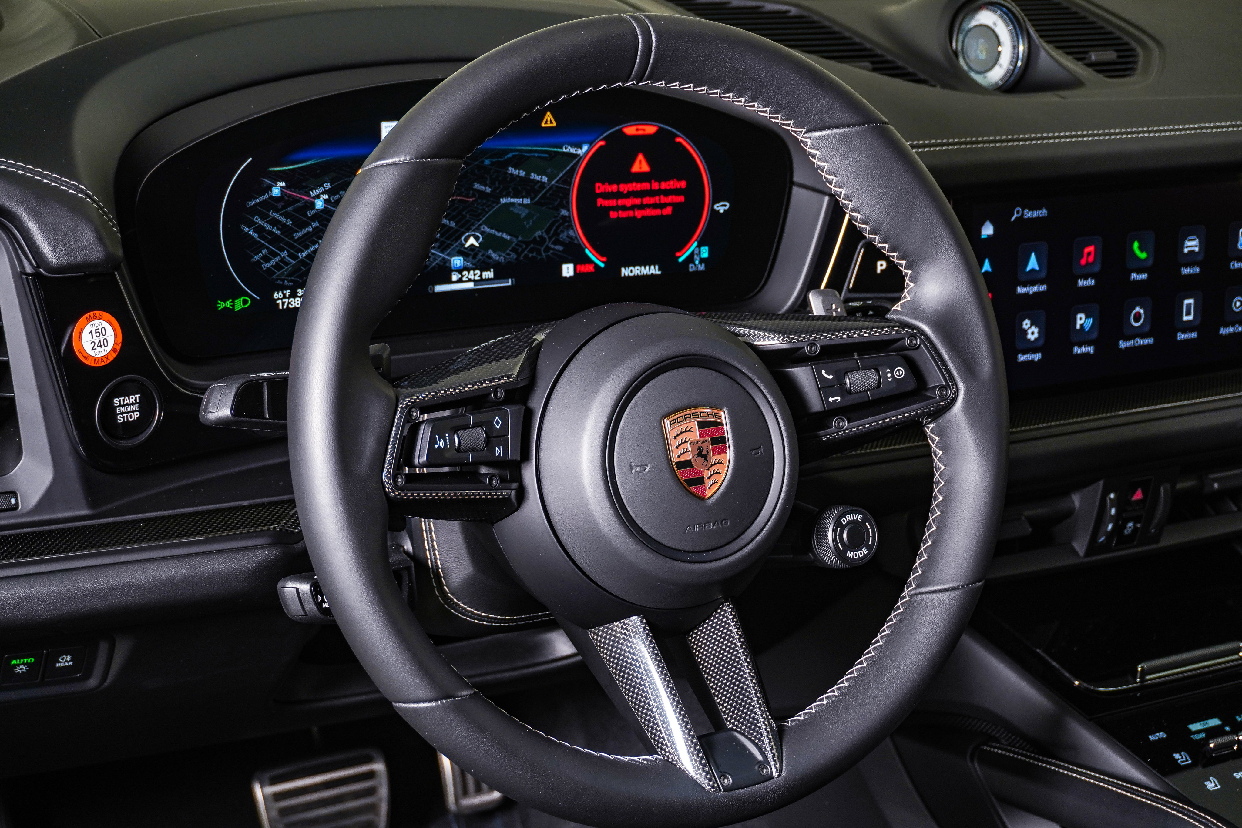 Used 2025 Porsche Cayenne GTS AWD/4WD image 21