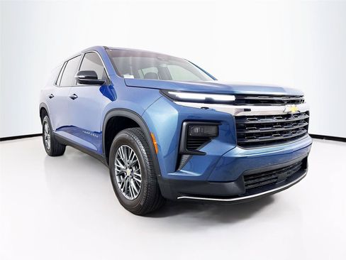 Used 2024 Chevrolet Traverse LS FWD image 37