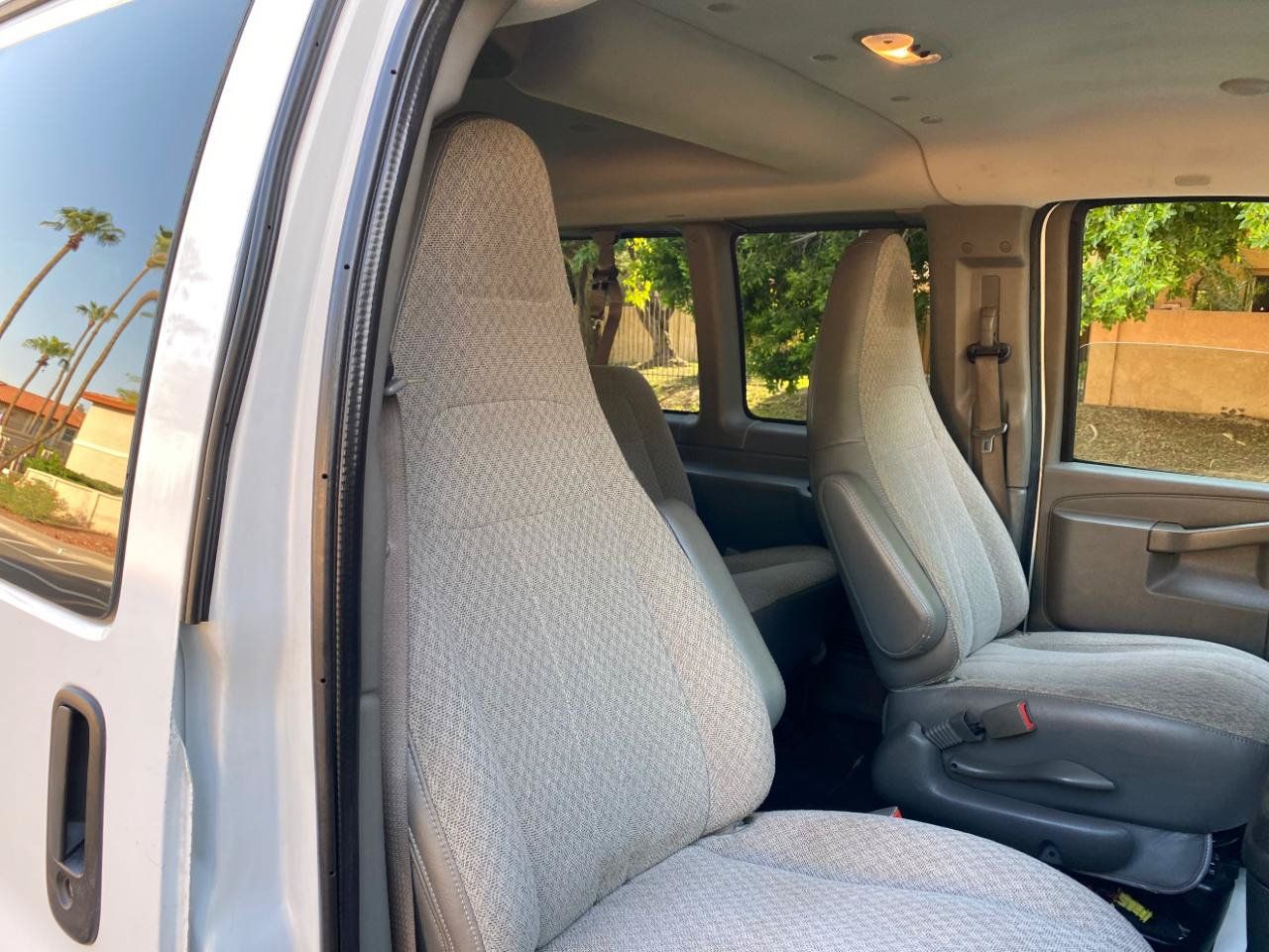 Used 2019 Chevrolet Express 3500 LT w/ LT Preferred Equipment Group RWD image 33