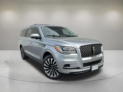 Used 2022 Lincoln Navigator L Black Label AWD/4WD image 1