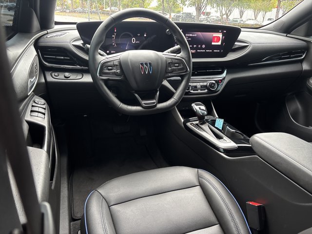 Used 2025 Buick Envista Sport Touring w/ Convenience I Package FWD image 19
