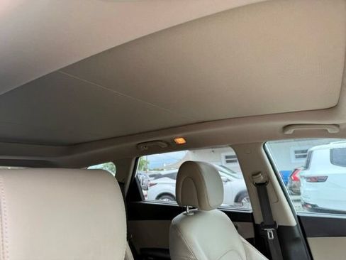 Used 2017 Hyundai Santa Fe Limited FWD image 16