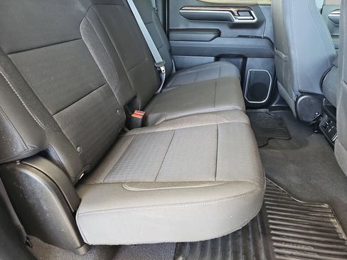 Used 2022 Chevrolet Silverado 1500 LT AWD/4WD image 16