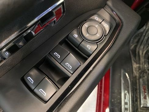 Used 2023 GMC Sierra 1500 AT4 w/ AT4 Preferred Package image 11