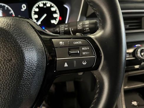 Used 2025 Honda Pilot EX-L image 27