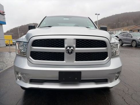 Used 2017 RAM 1500 Express image 2