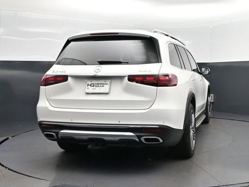 Used 2024 Mercedes-Benz GLS 450 4MATIC image 7