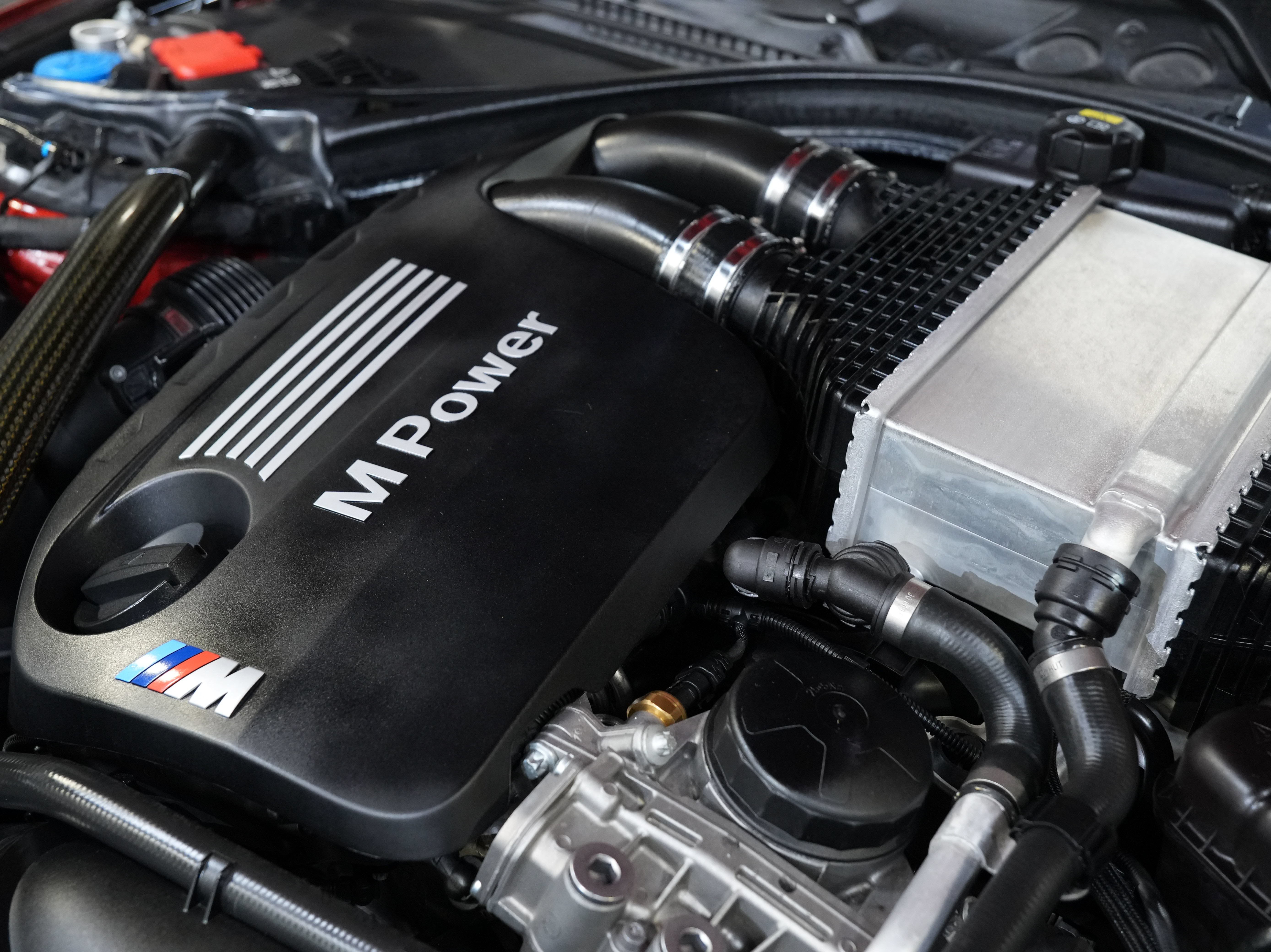 Used 2020 BMW M4 Coupe w/ Competition Package RWD image 46