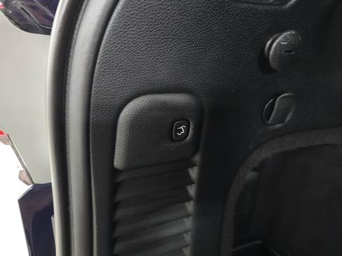 Used 2017 Jeep Grand Cherokee Limited AWD/4WD image 8