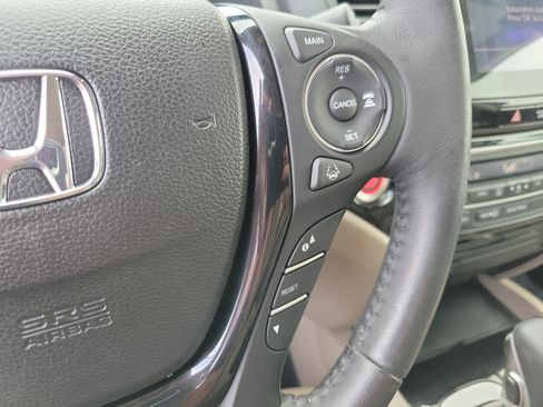 Used 2018 Honda Ridgeline RTL-E image 26