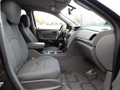 Used 2015 Chevrolet Traverse LS image 18