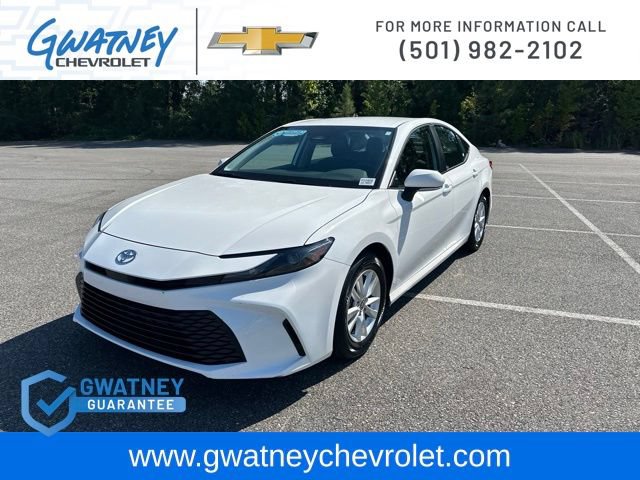 Used 2025 Toyota Camry LE FWD image 1