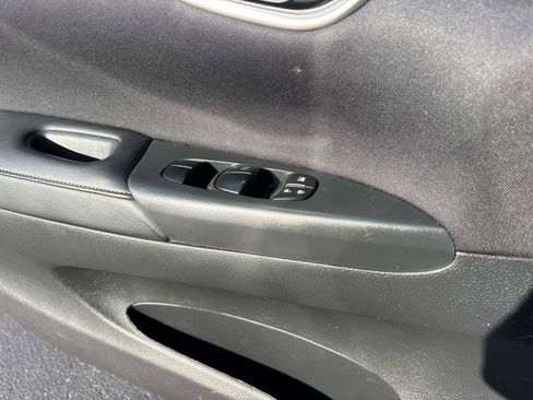Used 2017 Nissan Sentra SV image 11
