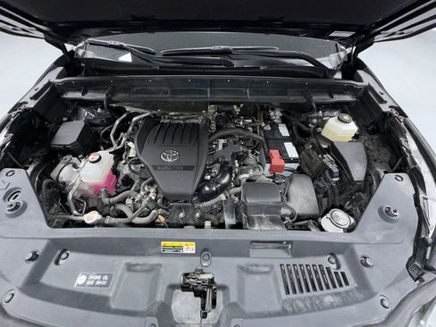 Certified 2024 Toyota Highlander XLE AWD/4WD image 21
