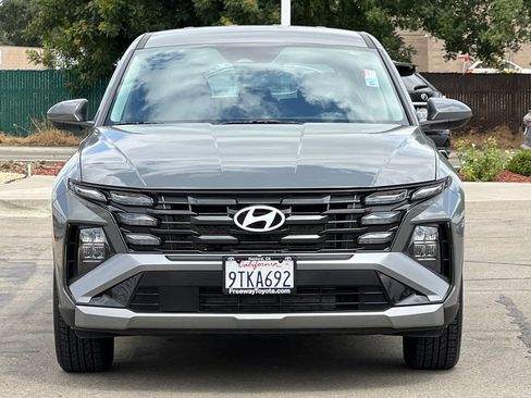 Used 2025 Hyundai Tucson SE FWD image 11