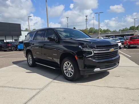 Used 2024 Chevrolet Tahoe LT AWD/4WD image 2