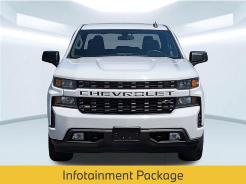Used 2020 Chevrolet Silverado 1500 Custom w/ Custom Value Package AWD/4WD image 12