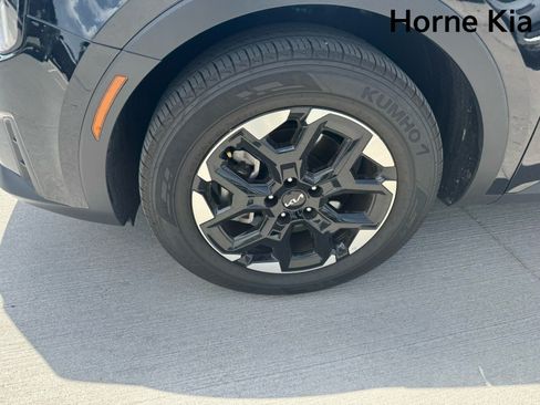 Certified 2024 Kia Sorento S w/ Panoramic Sunroof Package FWD image 9